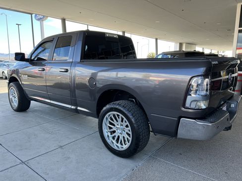 Used 2018 RAM 1500 Classic SLT image 6