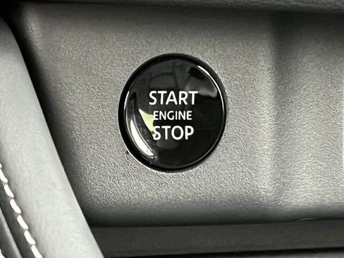 New 2026 Nissan Rogue Platinum AWD/4WD image 33