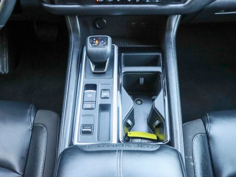 Used 2022 Nissan Pathfinder SL image 31