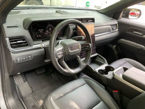 Used 2025 GMC Terrain Elevation FWD image 22