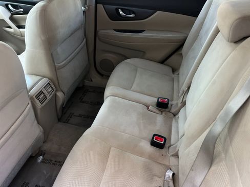 Used 2015 Nissan Rogue S w/ S Family Package FWD image 5