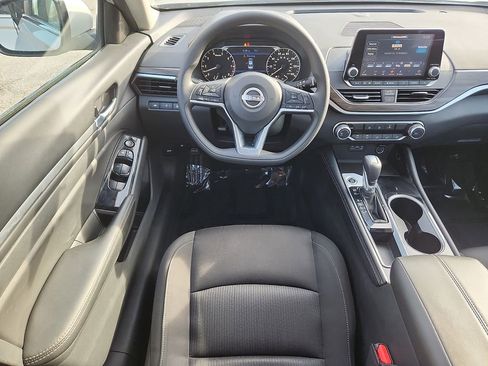 Certified 2023 Nissan Altima 2.5 SV image 12