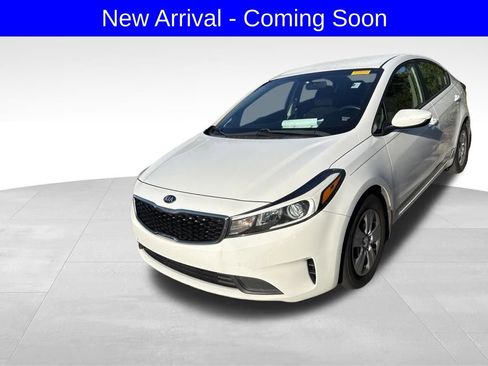 Used 2017 Kia Forte LX FWD image 2