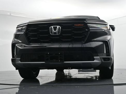 Used 2025 Honda Pilot TrailSport image 29