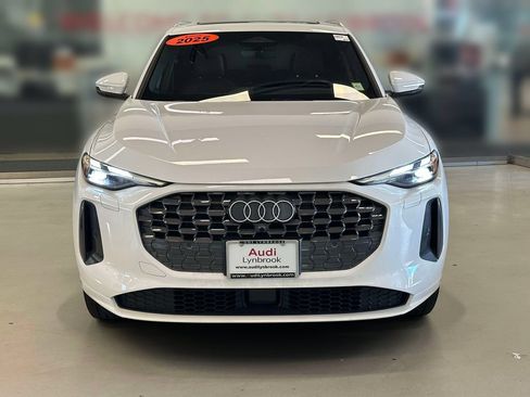 Used 2025 Audi Q5 Premium w/ Convenience Package AWD/4WD image 2