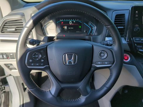 Certified 2024 Honda Odyssey EX-L image 11