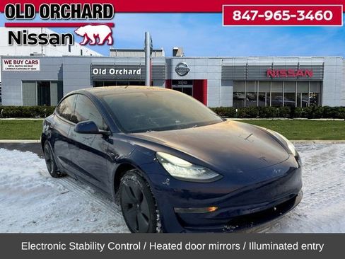 Used 2019 Tesla Model 3 Standard Range Plus image 4