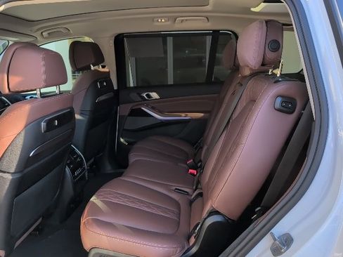 Certified 2023 BMW X7 xDrive40i w/ Premium Package image 26