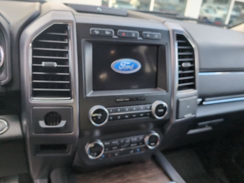Used 2020 Ford Expedition Platinum image 8