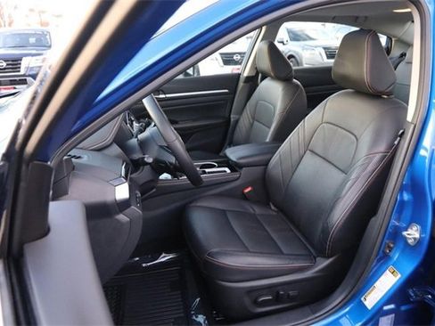 Certified 2025 Nissan Altima 2.5 SR w/ SR Premium Package image 9