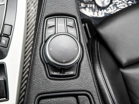 Used 2017 BMW M6 Coupe image 18