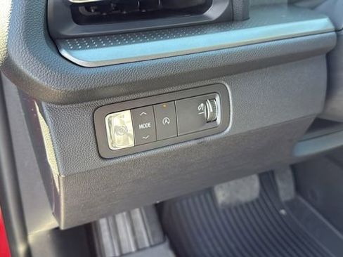 New 2026 Chevrolet Traverse LT w/ Sun and Wheel Package image 13