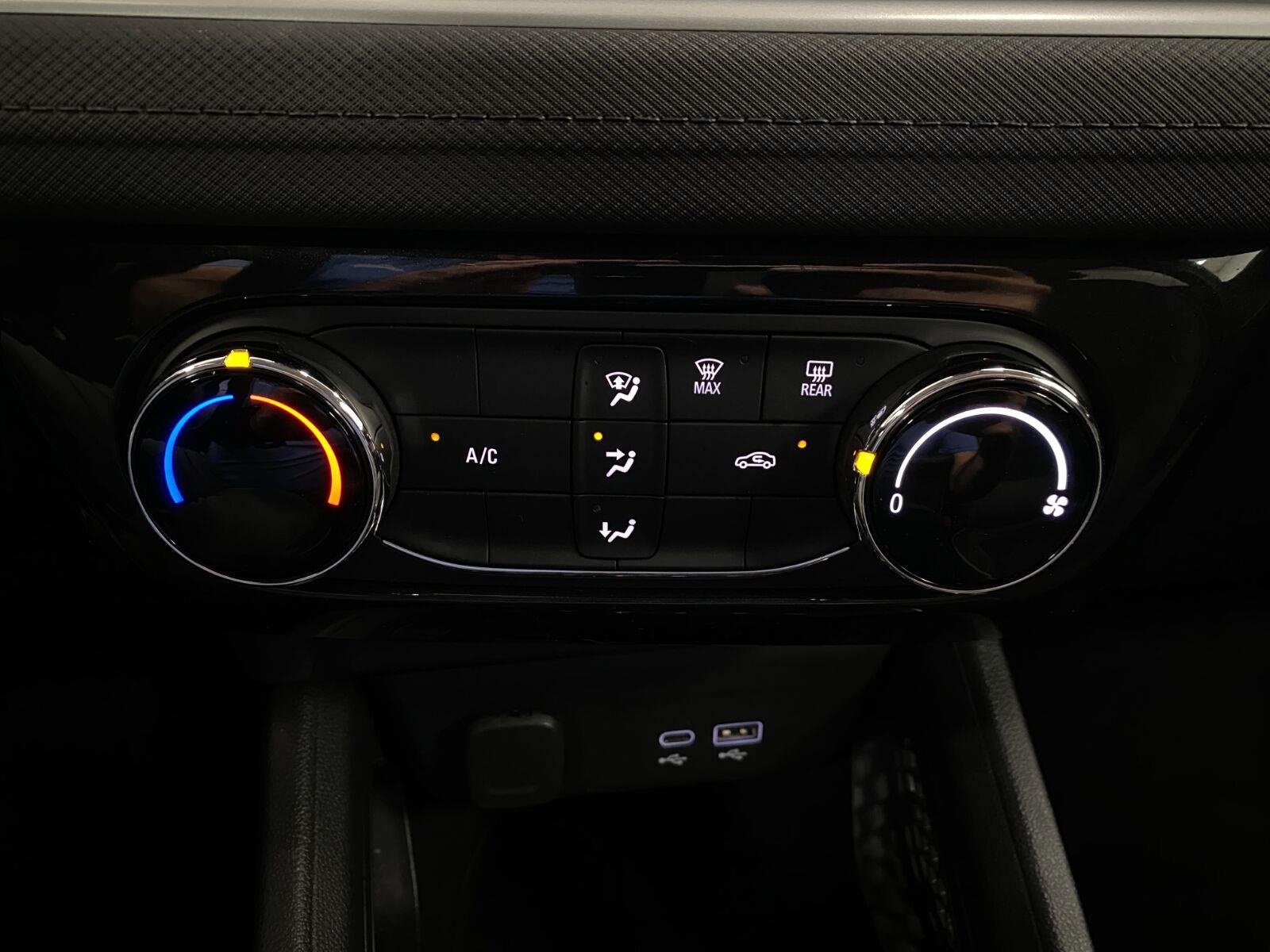 Used 2025 Chevrolet TrailBlazer LT AWD/4WD image 21