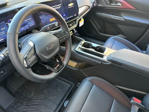 New 2026 Chevrolet Equinox EV RS image 10