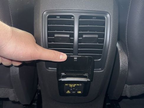 Used 2019 Ford Escape Titanium AWD/4WD image 28