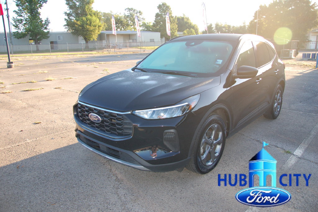 Used 2025 Ford Escape ST-Line FWD image 1