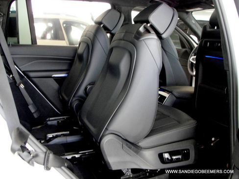 Used 2022 BMW X7 xDrive40i w/ M Sport Package image 47