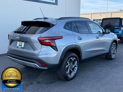 Used 2025 Chevrolet Trax LT