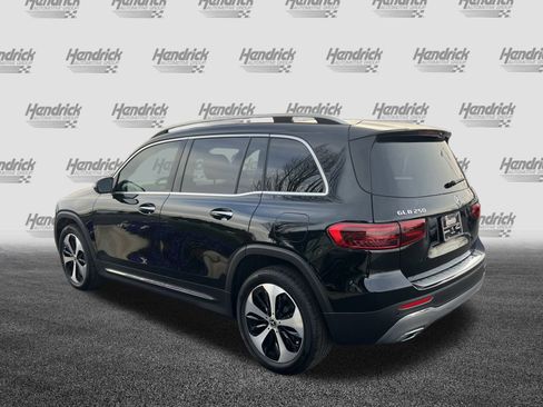 Used 2025 Mercedes-Benz GLB 250 image 8