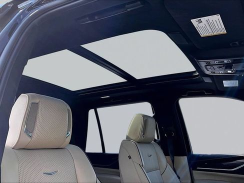 Certified 2023 Cadillac Escalade Premium Luxury w/ LPO, Floor Liner Package AWD/4WD image 28