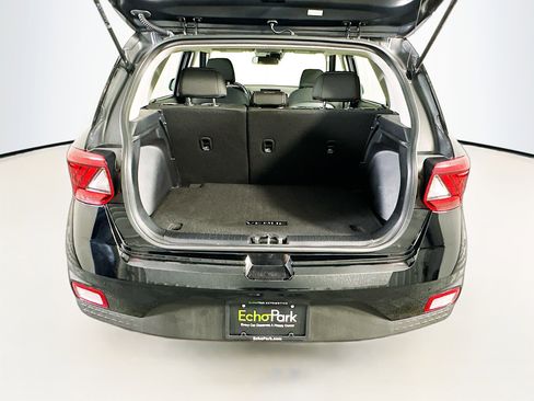 Used 2025 Hyundai Venue SEL image 29