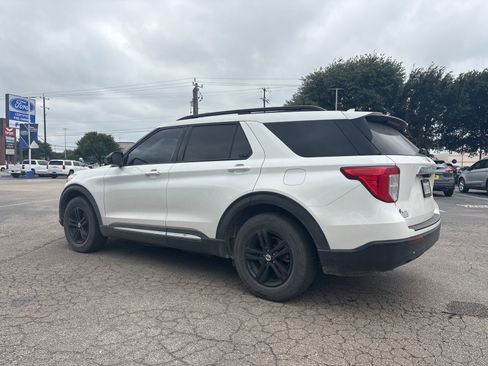 Used 2022 Ford Explorer XLT RWD image 4