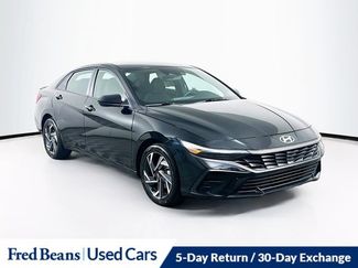 Used 2025 Hyundai Elantra SEL FWD video 1
