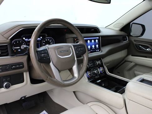 Used 2021 GMC Yukon Denali AWD/4WD image 17