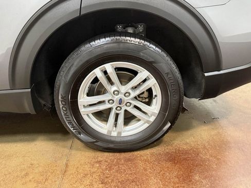 Used 2022 Ford Explorer XLT image 91