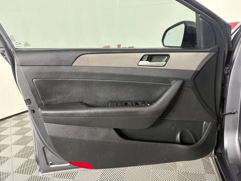 Used 2018 Hyundai Sonata Sport FWD image 16