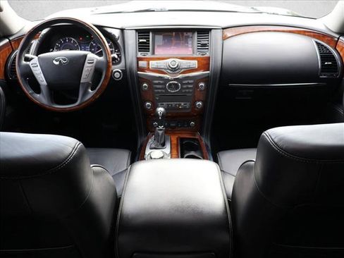 Used 2017 INFINITI QX80 4WD w/ Deluxe Technology Package image 26