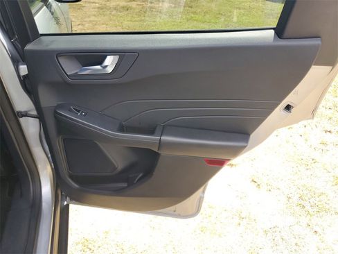 Used 2023 Ford Escape ST-Line image 35