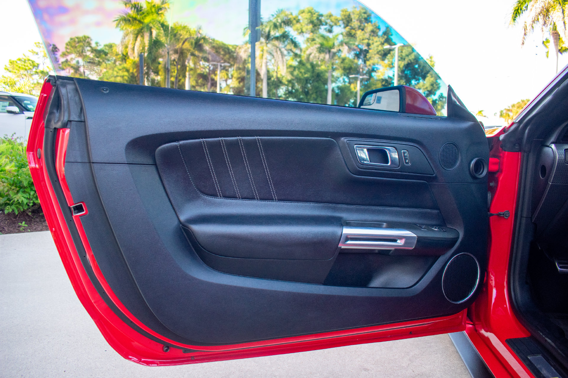 Used 2015 Ford Mustang GT RWD image 16