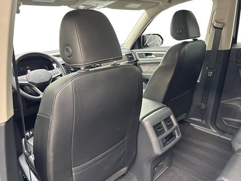 Used 2023 Volkswagen Atlas SE w/ Panoramic Sunroof Package FWD image 34