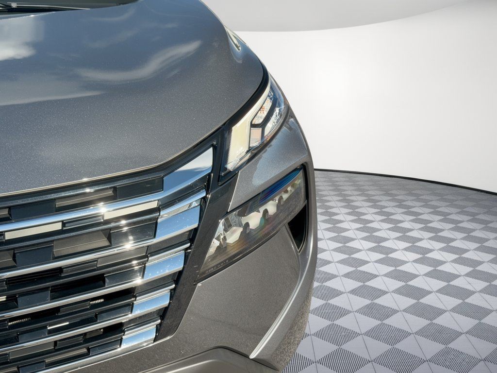 Certified 2025 Nissan Rogue SV FWD image 16