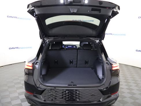 New 2026 Chevrolet Equinox EV RS image 8