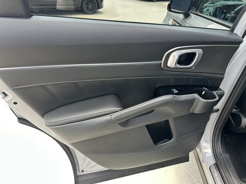 Used 2022 Kia Sorento SX FWD image 26