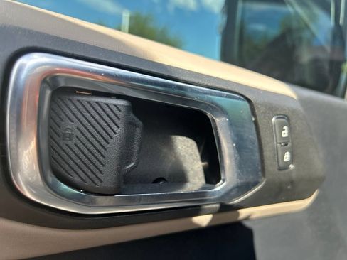 Used 2022 Ford Bronco Wildtrak AWD/4WD image 18