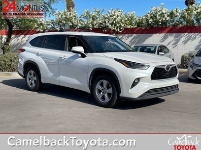 Used 2021 Toyota Highlander LE