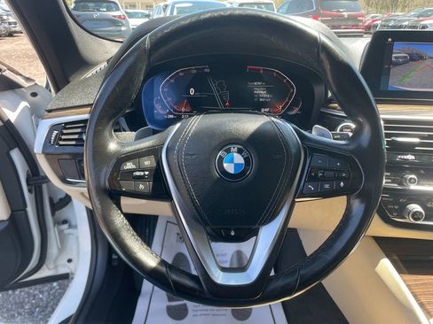 Used 2020 BMW 530i xDrive w/ Convenience Package AWD/4WD image 15