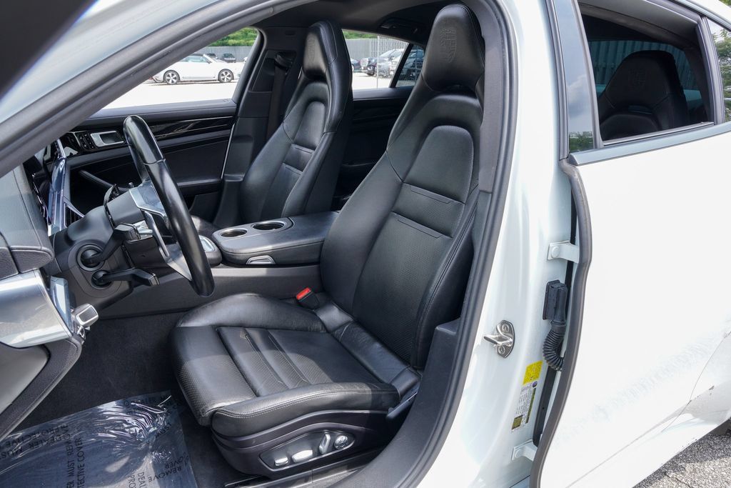 Used 2020 Porsche Panamera 4 AWD/4WD image 28
