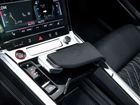 Certified 2024 Audi SQ8 e-tron Premium Plus w/ Black Optic Package AWD/4WD image 11