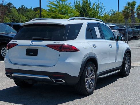 Used 2022 Mercedes-Benz GLE 350 4MATIC w/ Premium Package image 4
