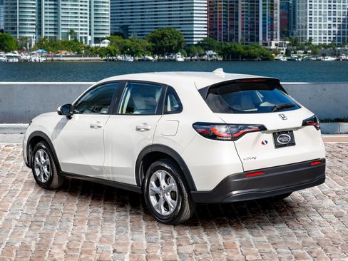 Certified 2023 Honda HR-V LX image 7