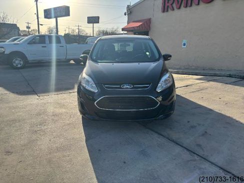 Used 2017 Ford C-MAX SE w/ Cold Weather Package image 2