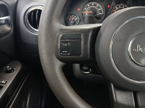 Used 2017 Jeep Patriot Sport w/ Power Value Group AWD/4WD image 11
