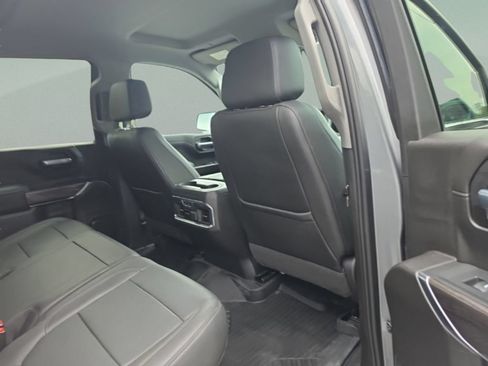 Used 2021 Chevrolet Silverado 1500 LTZ AWD/4WD image 31