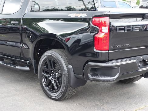 Used 2024 Chevrolet Silverado 1500 Custom AWD/4WD image 9