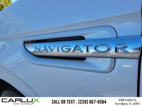 Used 2018 Lincoln Navigator Premiere image 9