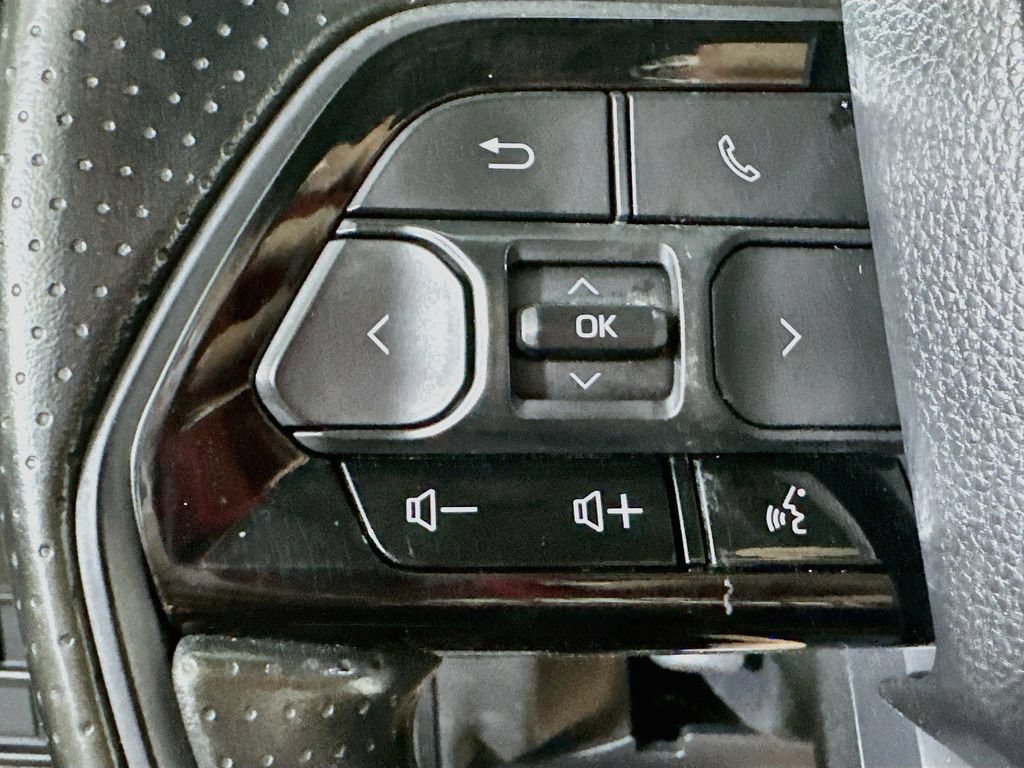 Used 2023 Toyota Tundra SR5 w/ SR5 Convenience Package AWD/4WD image 24